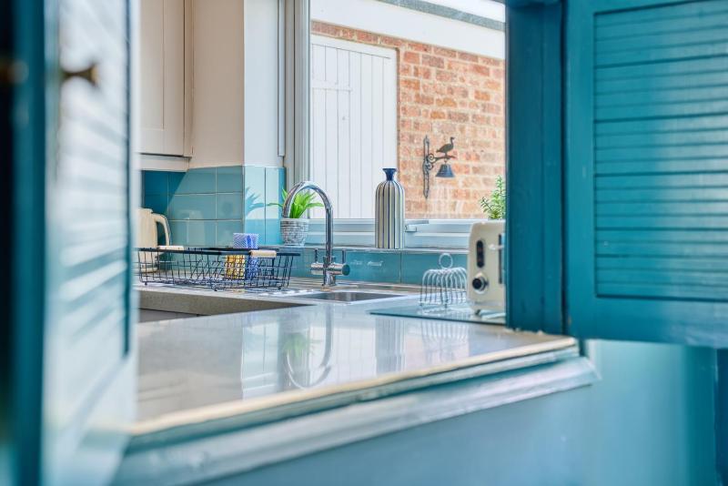 Beautiful Aldeburgh Coastal Getaway - image 10