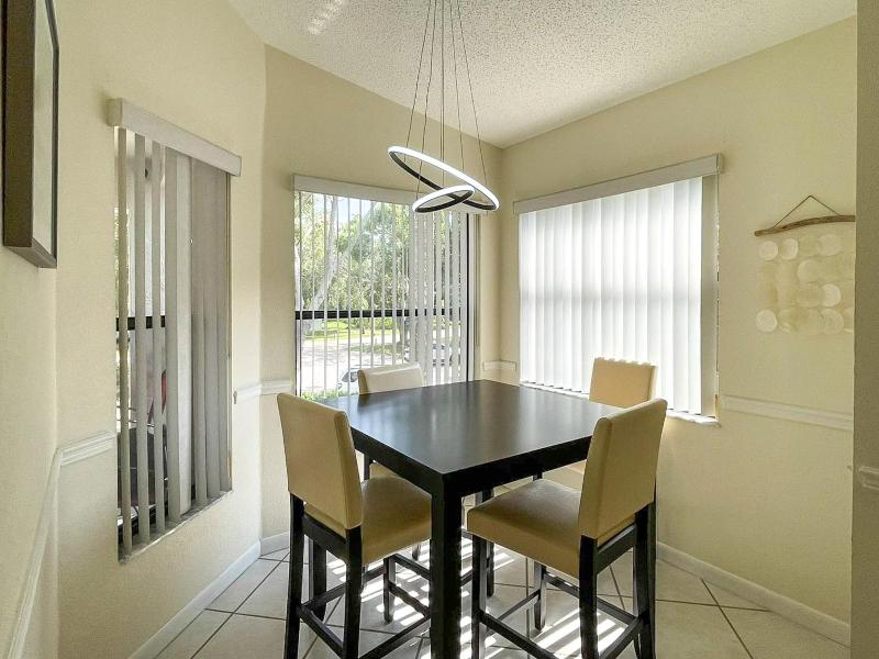 Spacious Shorewalk 2B-2B Condo near Anna Maria Island Beaches & IMG Academy - image 12