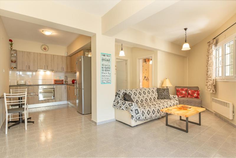 One-Bedroom Apartment with Sea View image 1