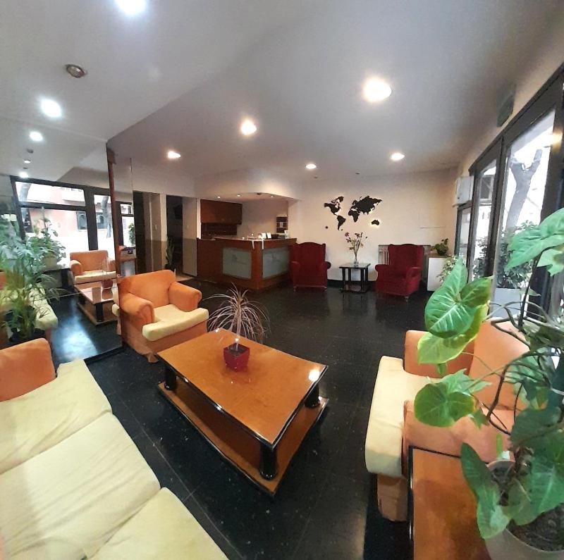 Hotel Petit - image 9