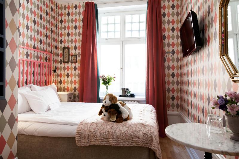 Standard Single Room image 4