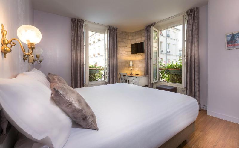 Superior Double Room image 3