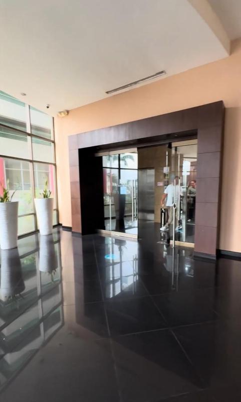 Torre Sol ll Trade Center 411Mall del Sol Ecusuites Gye - image 12