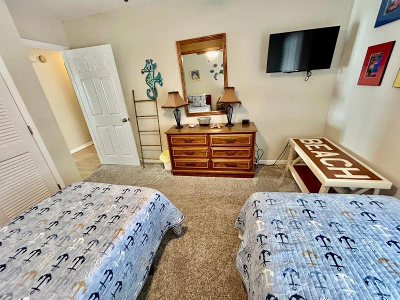 Three-Bedroom Apartment image 3