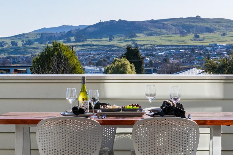 Timeout @ Taupo - Lake Views - image 24