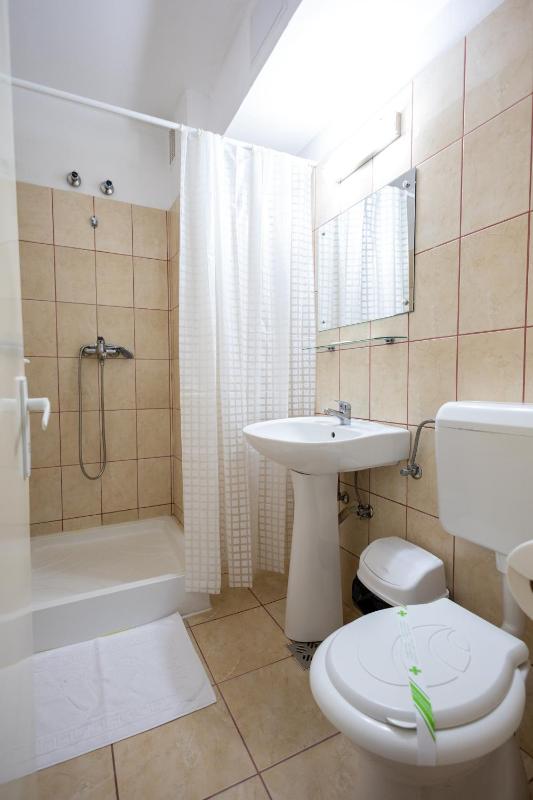 Standard Double Room image 2