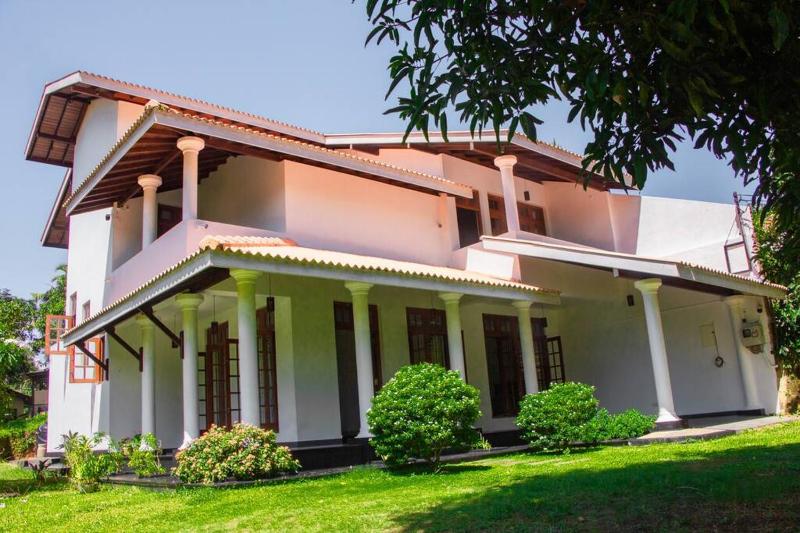 Dazzling Villa in Weligama Sri Lanka - image 1