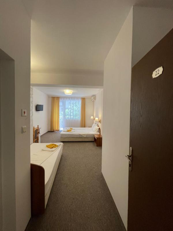 Alatoni Beach Hotel - image 20