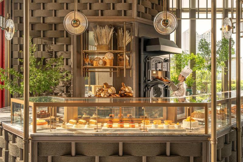 Four Seasons Hotel Hangzhou at Hangzhou Centre - image 3