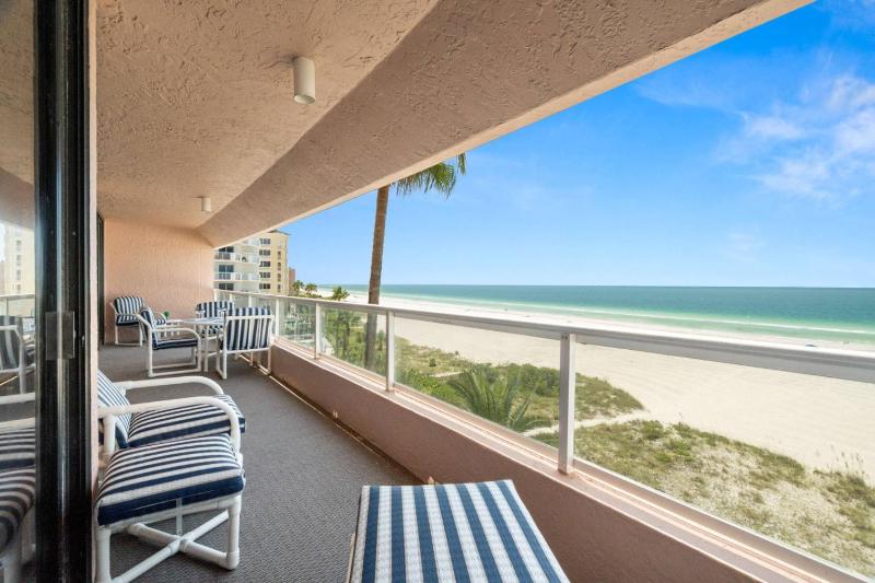 5F Crescent Beach Club - image 29