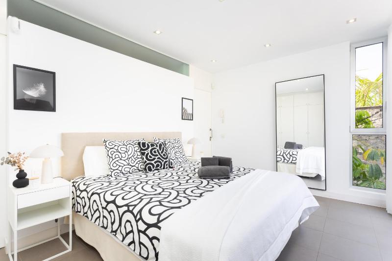 Luxury BKM in Playa del Duque - image 47