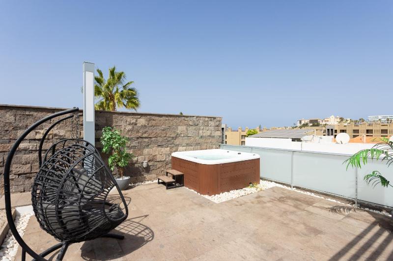Luxury BKM in Playa del Duque - image 44