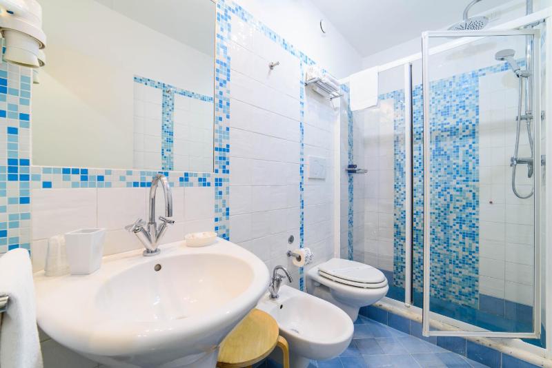 Sharon House - image 33