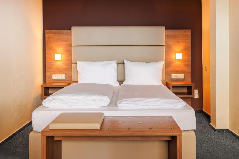 Standard Double Room image 1