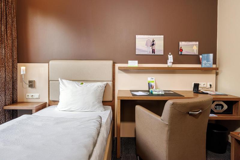 Standard Single Room image 1