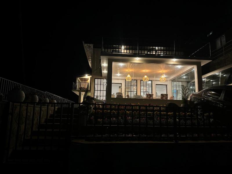 Clover Cottage - image 11