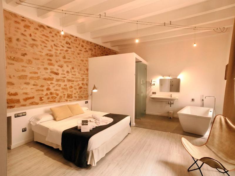 Executive Double Room image 4