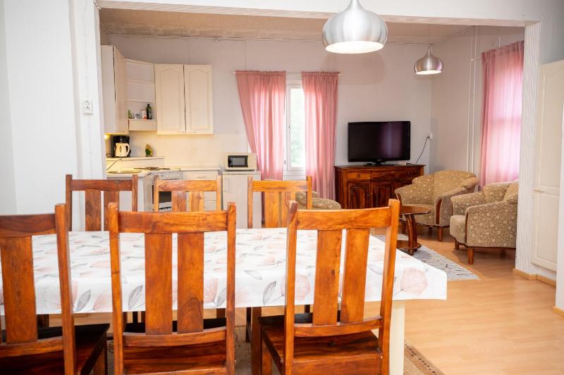 Two-Bedroom Apartment image 4