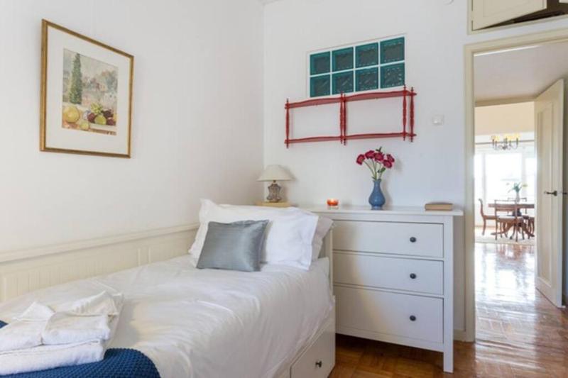 Carcavelos - Holiday Beach Apartment - image 33