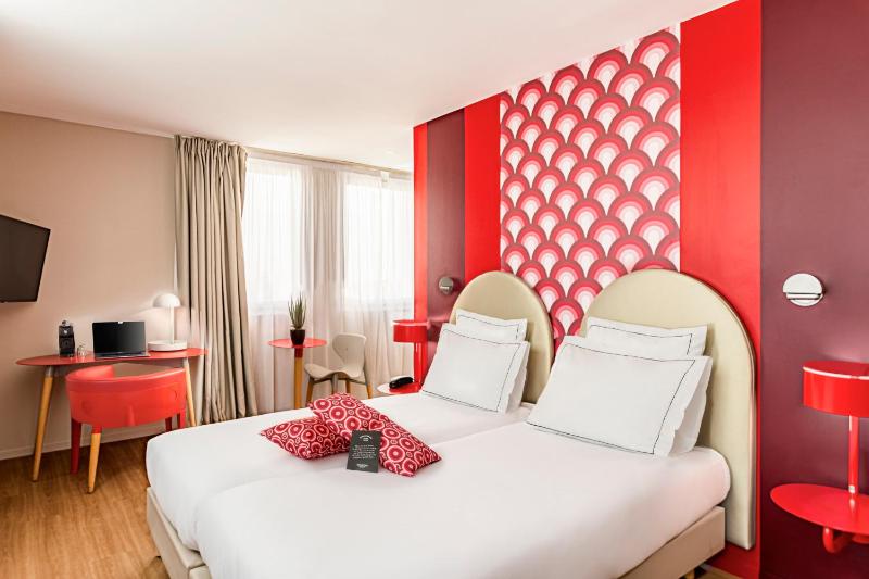 Studio Twin bed image 1