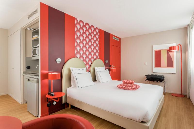 Studio Twin bed image 4