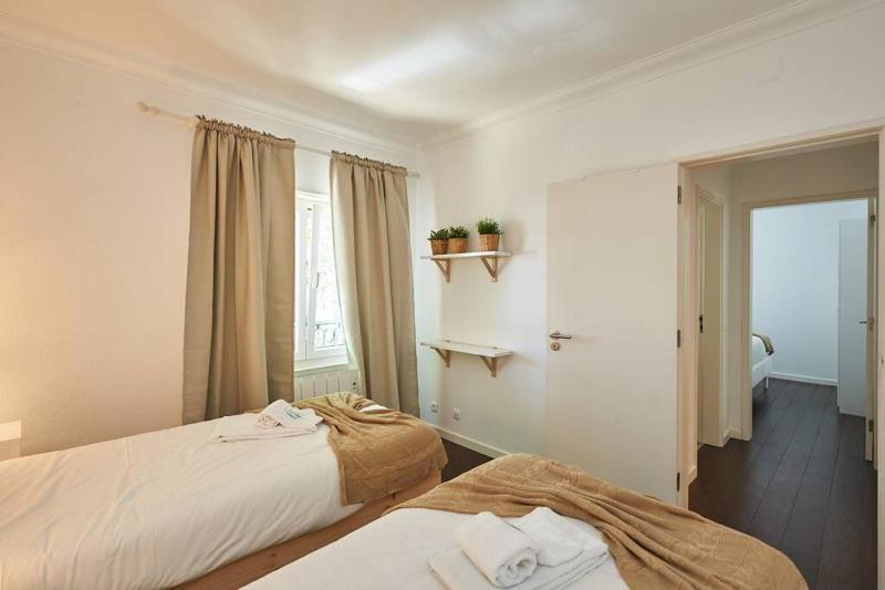 Central Oasis Apartment - image 28