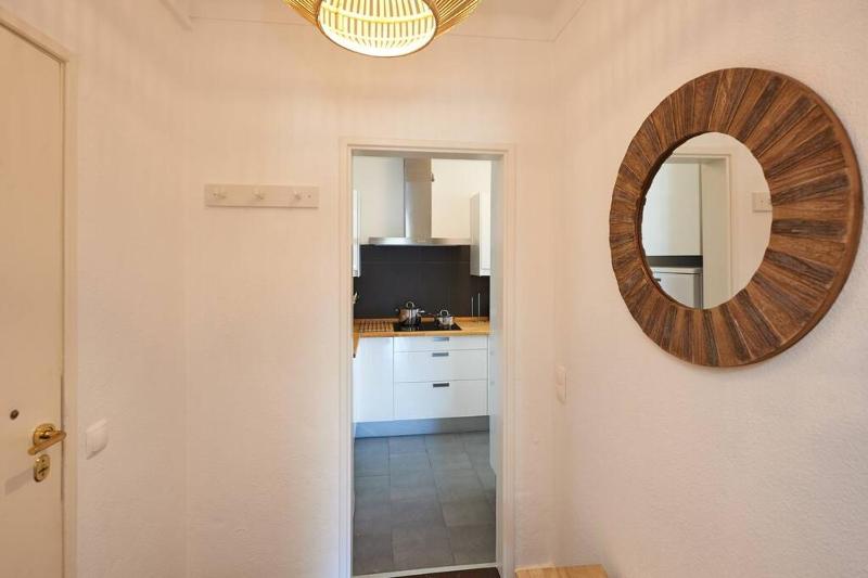 Central Oasis Apartment - image 10