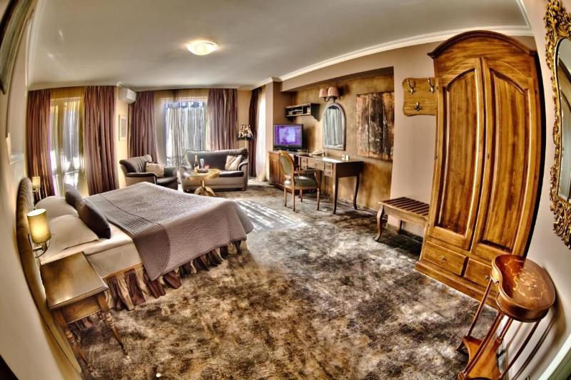 Luxury Double Room image 1