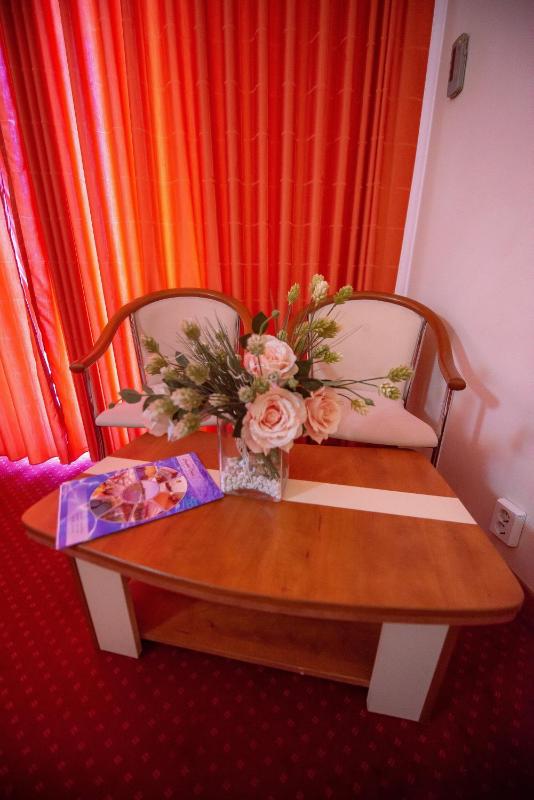 Double Room image 4