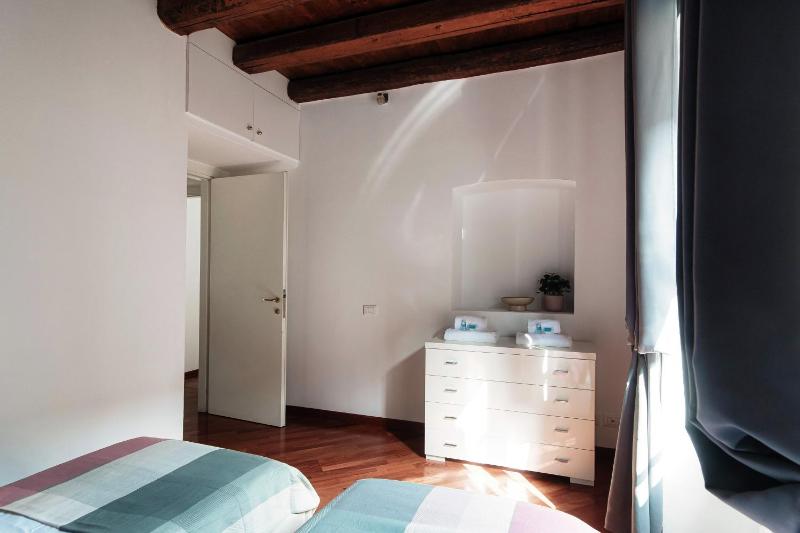 Cielo Apartment by Quokka 360 - Nestled in Como Old Town - image 4