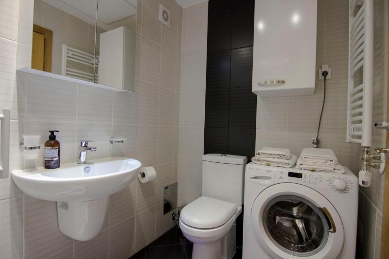 Perla family apartment with parking - image 11