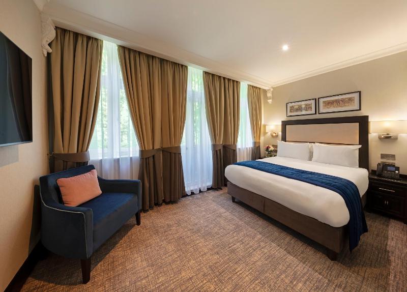Superior Queen Room image 1