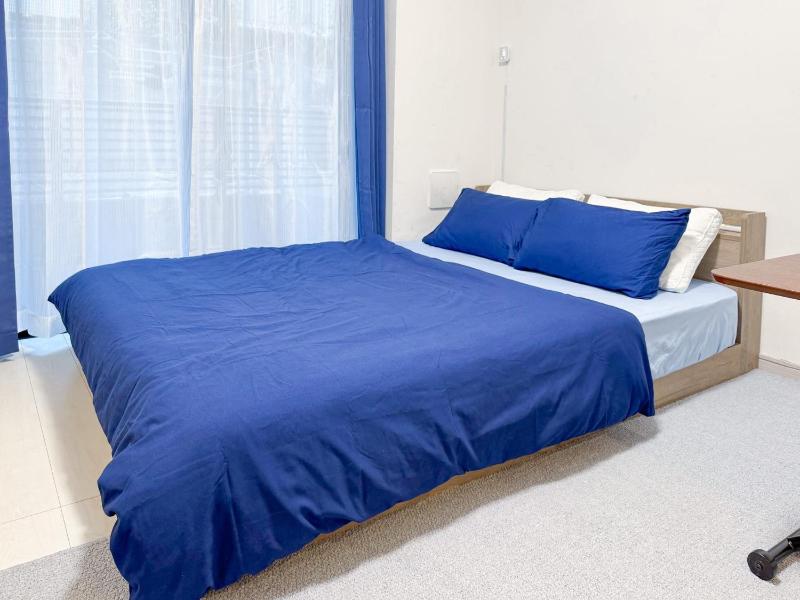 Triphome Higahsi Shinjuku Brand New - image 14