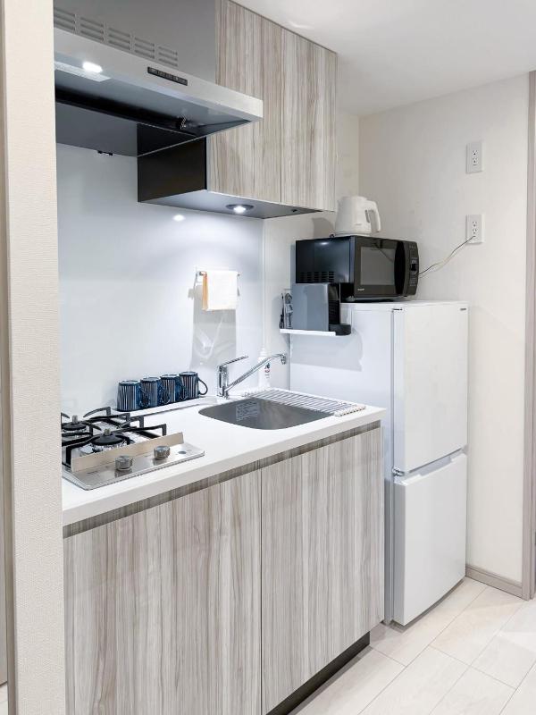 Triphome Higahsi Shinjuku Brand New - image 5