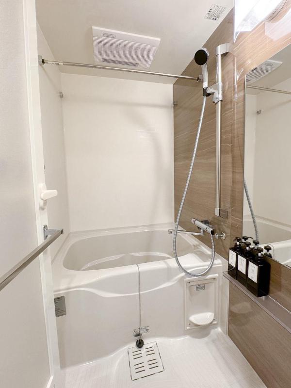 Triphome Higahsi Shinjuku Brand New - image 12