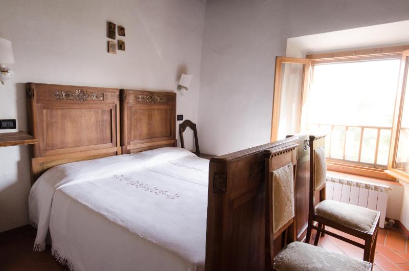 Double Room with Private Bathroom image 2