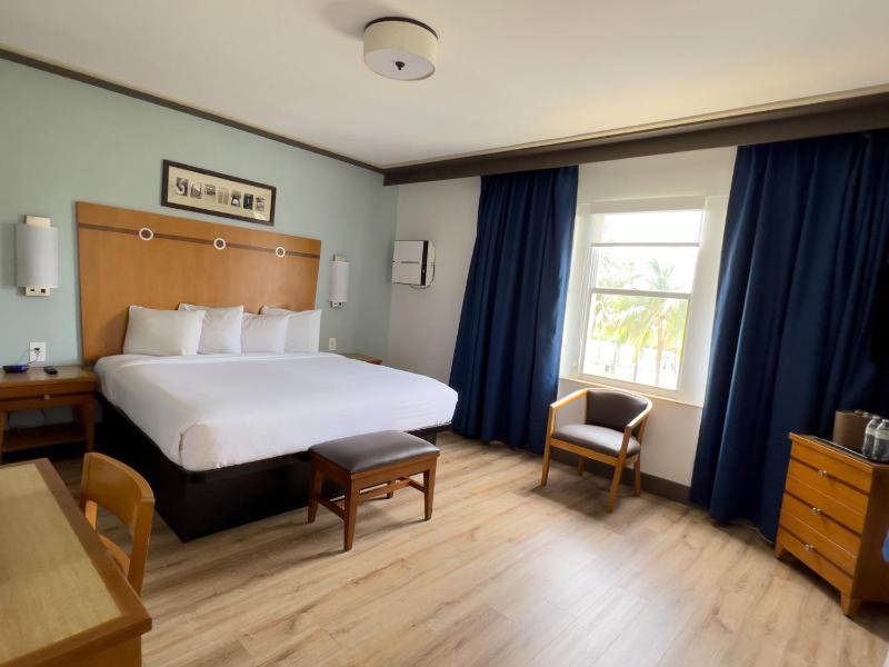 King Room with Oceanfront, Non-Smoking image 3