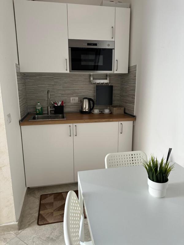 NICOTRA'S home - image 5