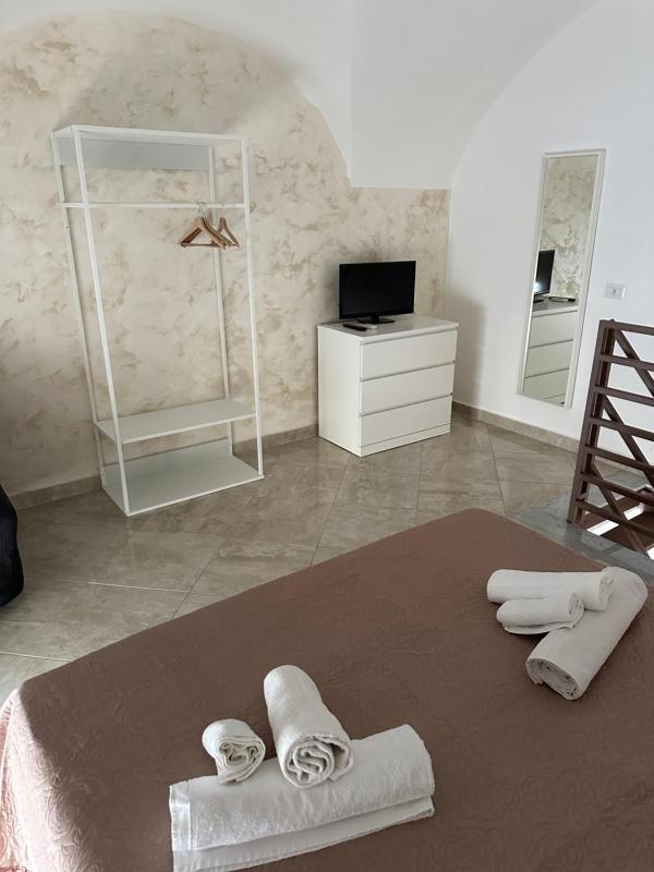 NICOTRA'S home - image 7