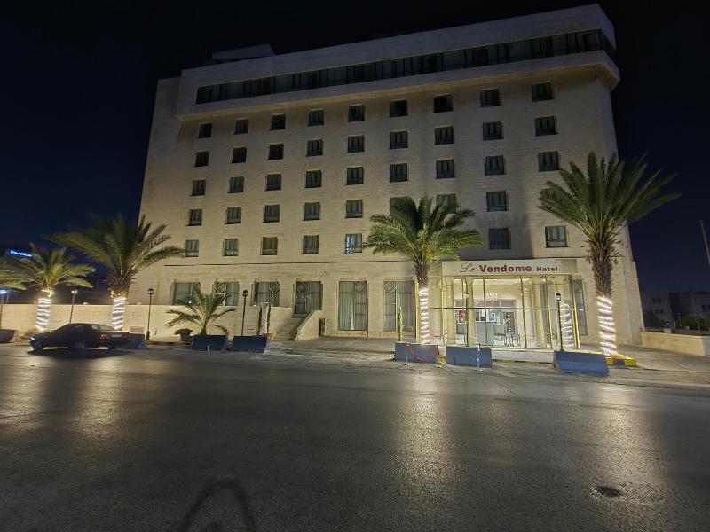 Le Vendome Hotel - image 16
