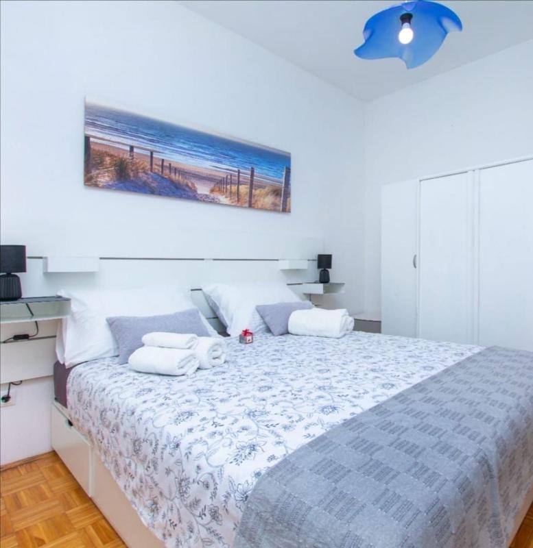 Apartment Maksim - image 14