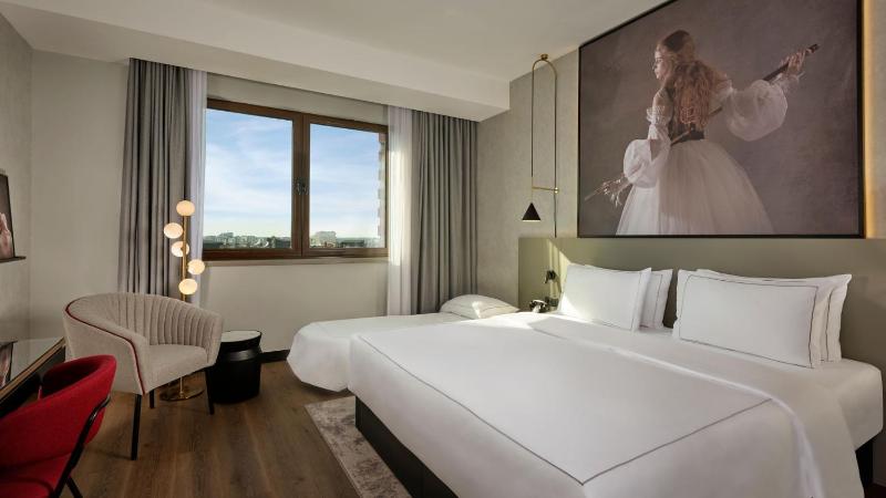 Superior Triple Room image 1