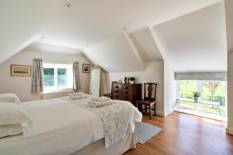 Finest Retreats - The Old Granary - image 5