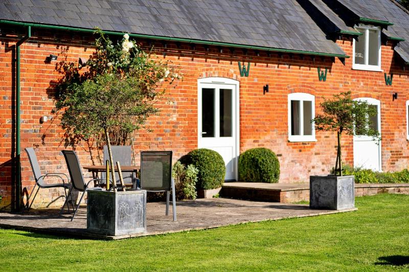 Finest Retreats - The Old Granary - image 23