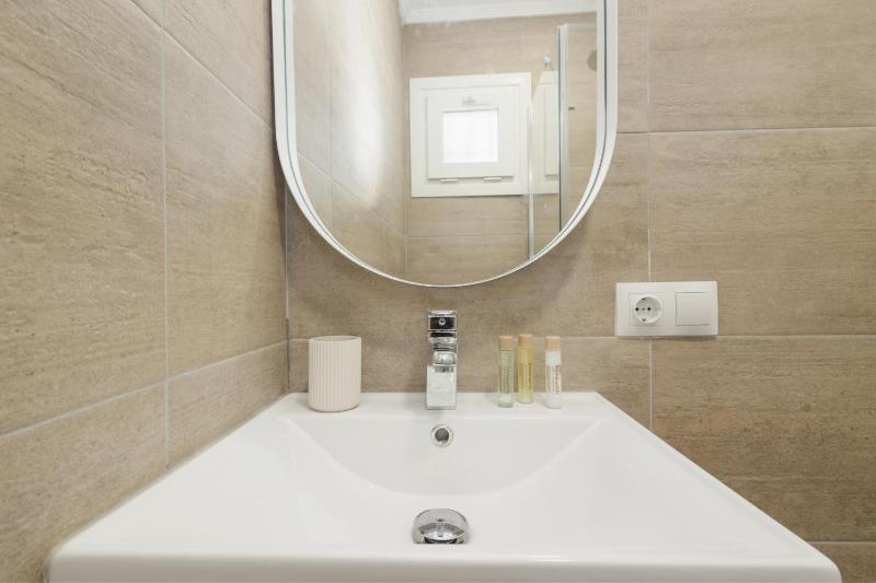 Townhouse recently renovated and 200m from La Cala beach in Mijas Costa - image 24