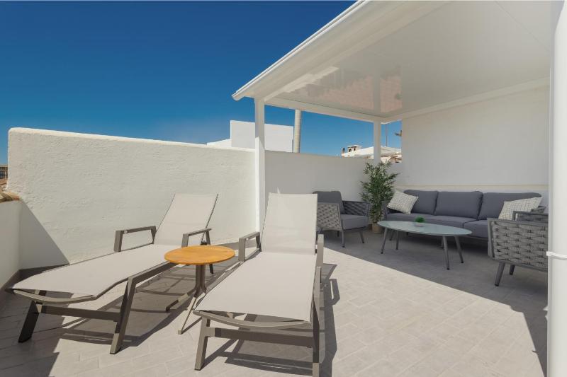 Townhouse recently renovated and 200m from La Cala beach in Mijas Costa - image 19