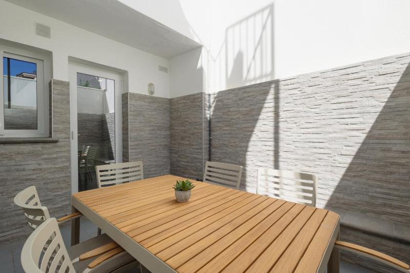 Townhouse recently renovated and 200m from La Cala beach in Mijas Costa - image 32