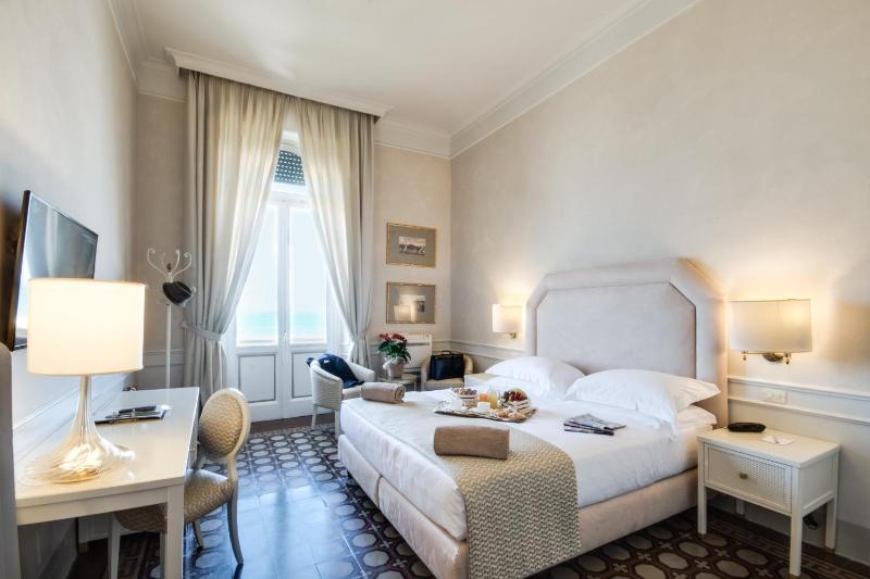 Double or Twin Room with Partial Sea View image 1