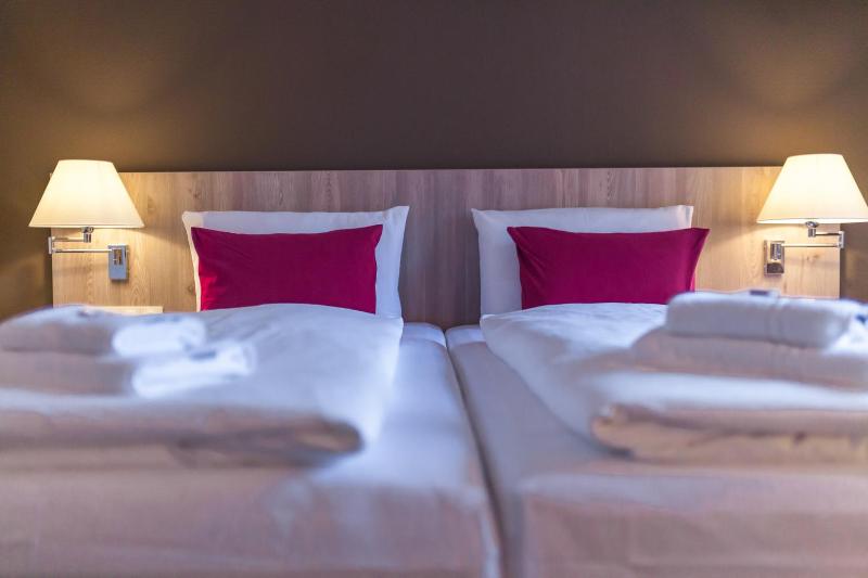 Business Double Room image 2