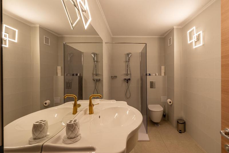 Deluxe Apartment image 3